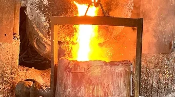 صب الحديد الزهر