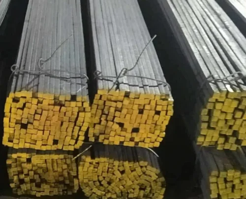مربعات حديد بأطراف مطلية بالأصفر